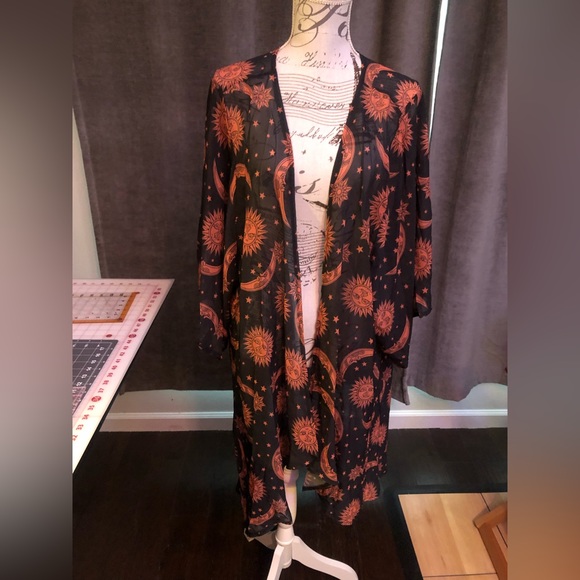 Beautiful sun and moon kimono NWT - Picture 2 of 5